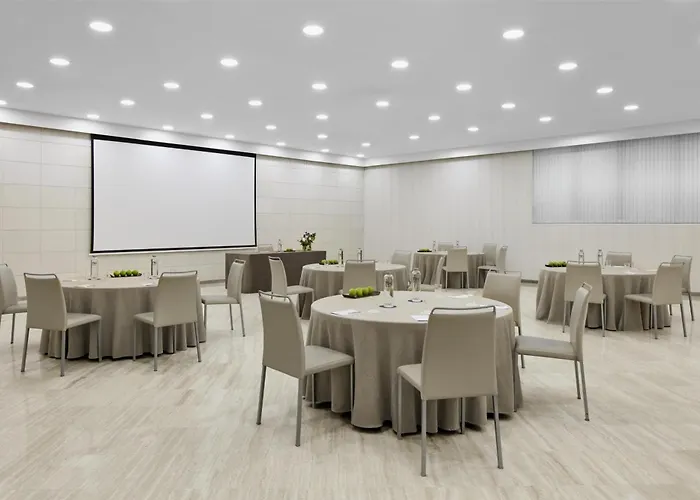 Nh Stadium Hotel