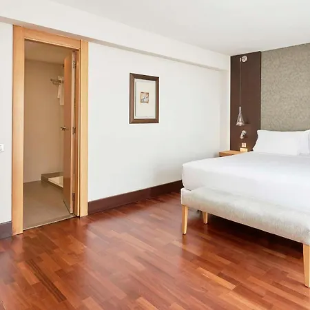 Hotel Nh Stadium Barcelona