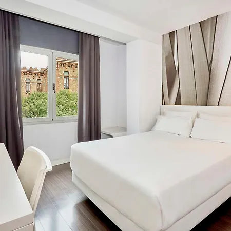 Hotel Nh Stadium 4*