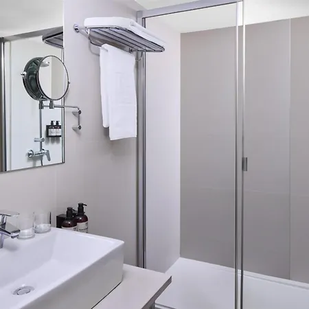 Ξενοδοχείο Nh Stadium 4*