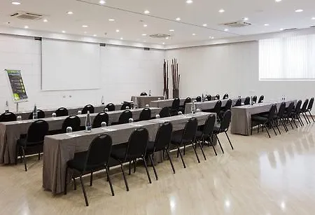 Отель Nh Stadium 4*