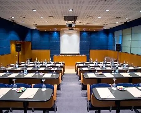Nh巴塞罗那体育场酒店 4* 巴塞罗那