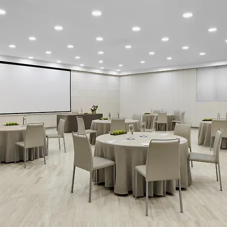 Nh Stadium Hotel 4*