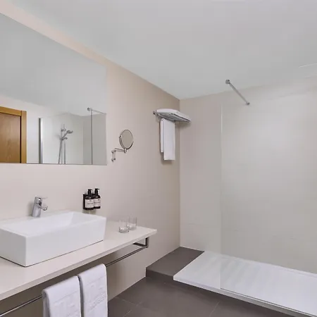 Nh Stadium Hotel 4*