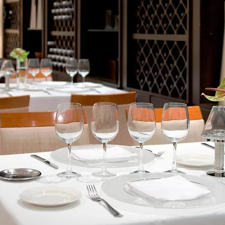 Отель Nh Stadium 4*