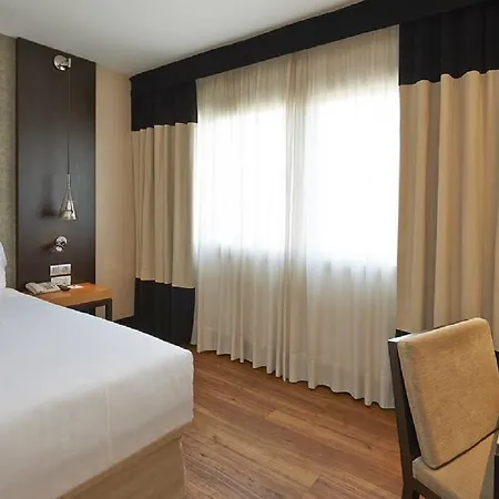 Отель Nh Stadium