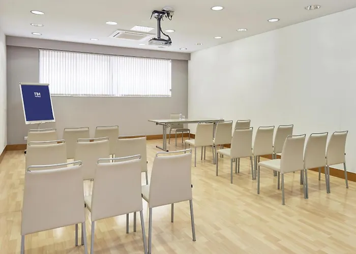 إن إتش ستاديوم 4* برشلونة