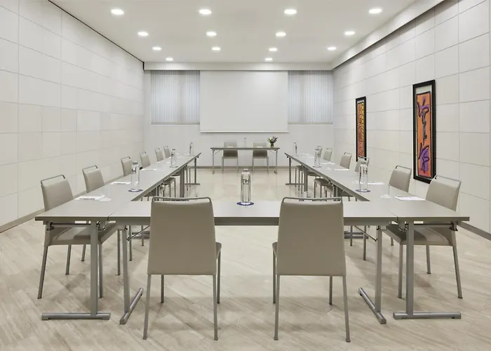 إن إتش ستاديوم 4* برشلونة