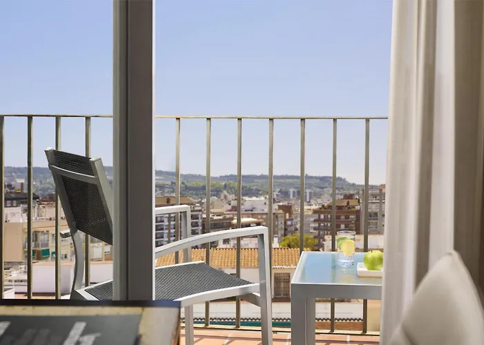 إن إتش ستاديوم فندق برشلونة