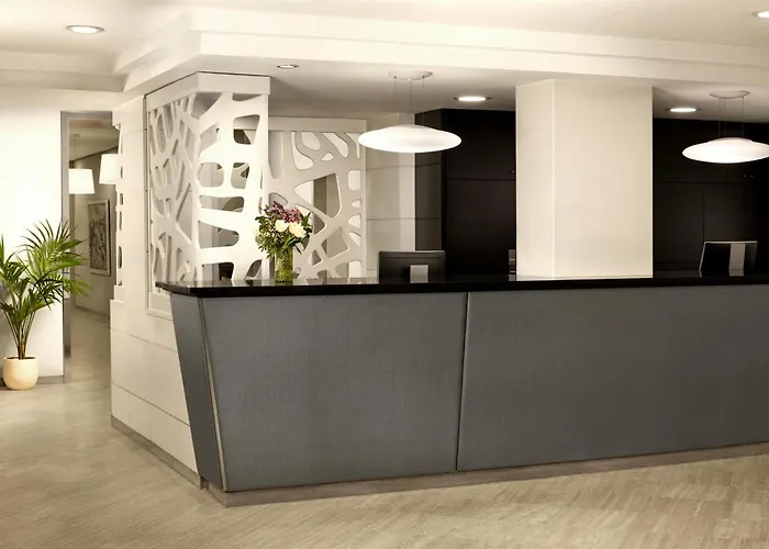 إن إتش ستاديوم 4* برشلونة