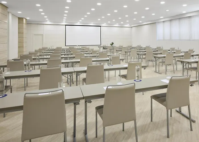 إن إتش ستاديوم فندق