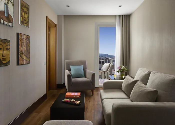 إن إتش ستاديوم برشلونة