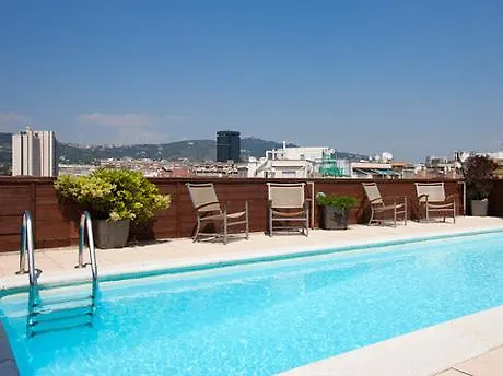 إن إتش ستاديوم فندق 4*