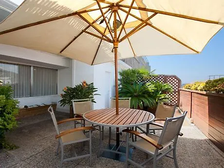 إن إتش ستاديوم فندق 4*