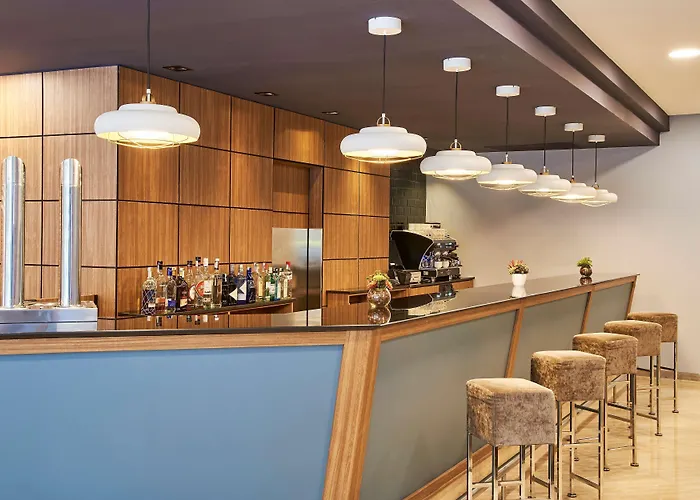 إن إتش ستاديوم 4*