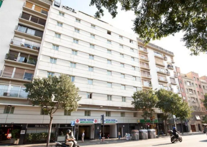 إن إتش ستاديوم 4* برشلونة