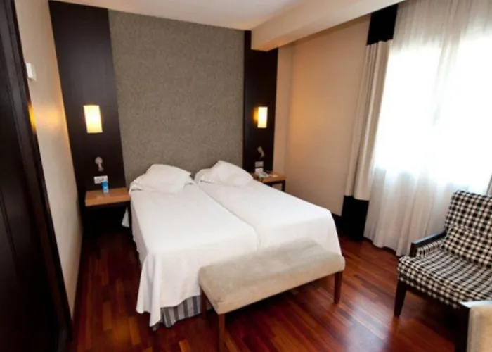 إن إتش ستاديوم 4*