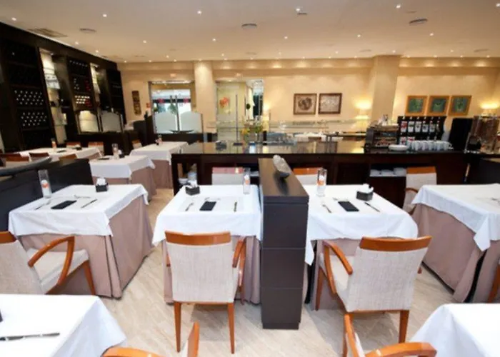 إن إتش ستاديوم فندق 4*