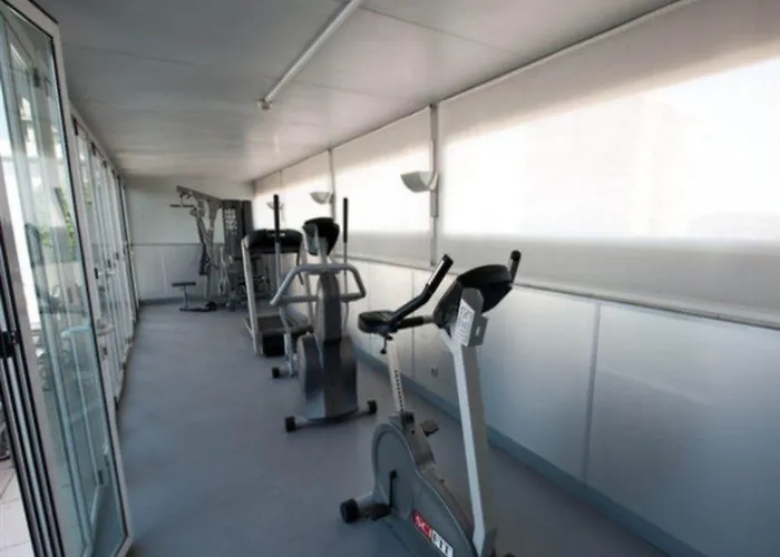 إن إتش ستاديوم فندق