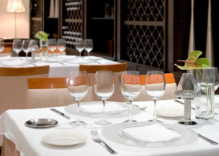 فندق إن إتش ستاديوم 4*